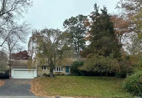 105 Rocky Point Landing Rd, Rocky Point, NY 11778