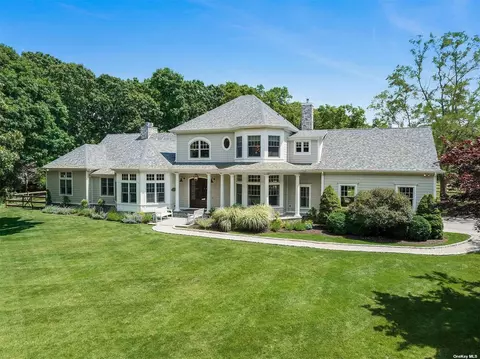 9502 N Bayview Rd, Southold, NY 11971