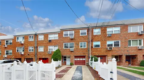 52-45 65th Pl, Maspeth, NY 11378