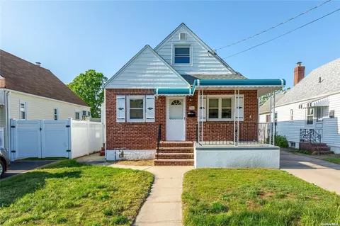 352 Lexington Ave, West Hempstead, NY 11552