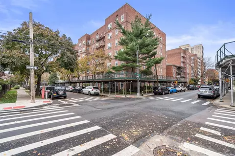 110-20 71st Ave #231, Forest Hills, NY 11375