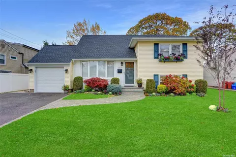 3366 2nd St, Oceanside, NY 11572