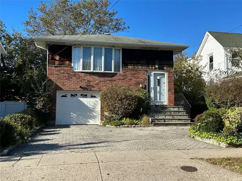 124 Poplar St, West Hempstead, NY 11552