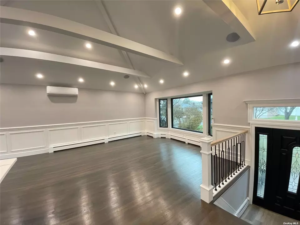 43 Ruth Blvd, Commack, NY 11725 31 Photos Movoto