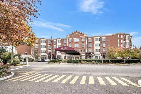 50 Merrick Ave #105, East Meadow, NY 11554