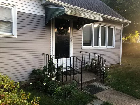 15 Highland, Babylon, NY 11702