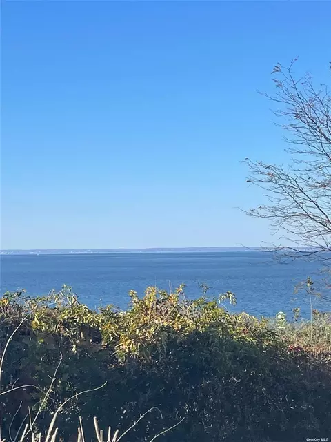 50 Cold Spring Dr, Sound Beach, NY 11789