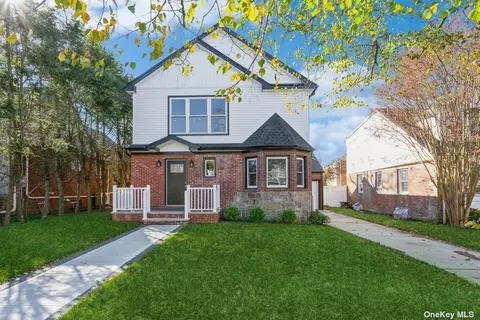 313 Collins Ln, West Hempstead, NY 11552