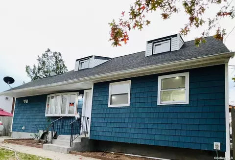 176 Front Ave, Brentwood, NY 11717