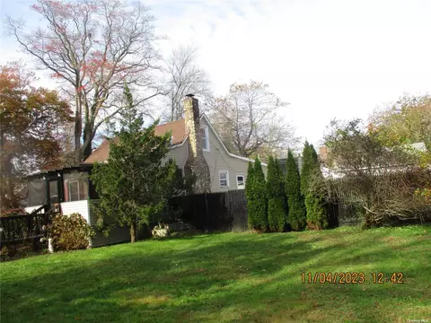 Undisclosed, Mastic Beach, NY 11951