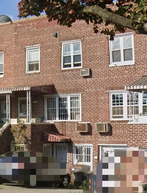 80-44 164th St, Hillcrest Queens, NY 11432