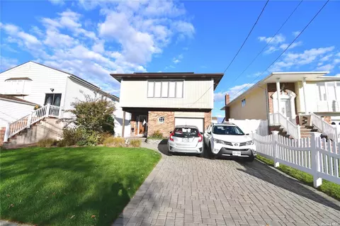 3353 Parkway Dr, Baldwin Harbor, NY 11510