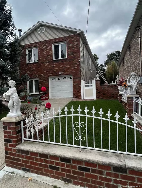 47-50 202nd St, Bayside, NY 11361