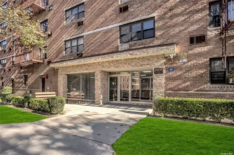 153-25 88th St #2F, Howard Beach, NY 11414