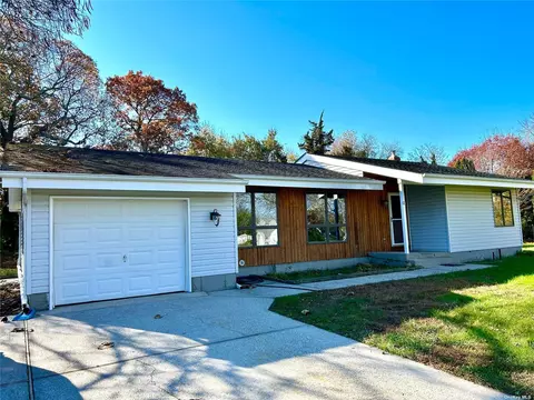 33 Josica Dr, Aquebogue, NY 11931