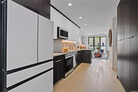 316 22nd St #3B, Brooklyn, NY 11215