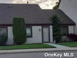9 Monet Ct #1, Middle Island, NY 11953