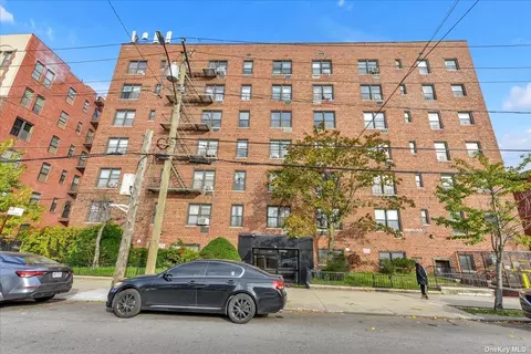 1040 Neilson St #3A, Far Rockaway, NY 11691