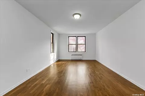 1040 Neilson St #2J, Far Rockaway, NY 11691
