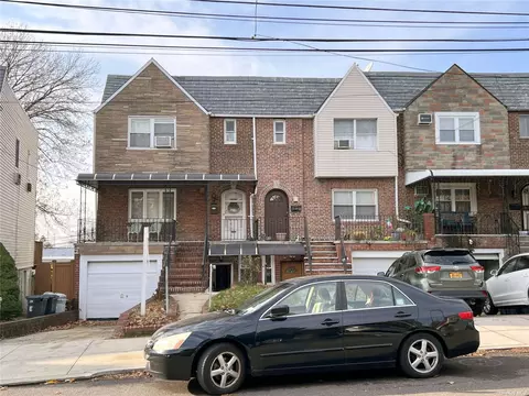 53-112 63rd St, Maspeth, NY 11378
