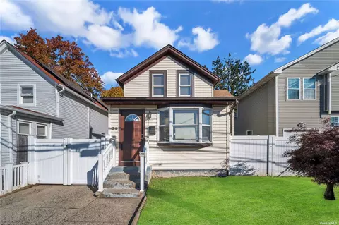 21 Sycamore Ave, Hempstead, NY 11550