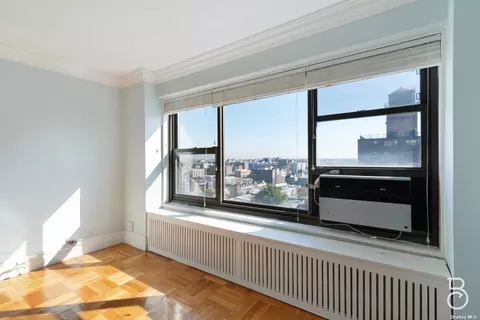 21-20 33rd Rd #14A, Astoria, NY 11106