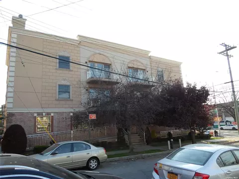 122-06 25th Ave #3A, College Point, NY 11356