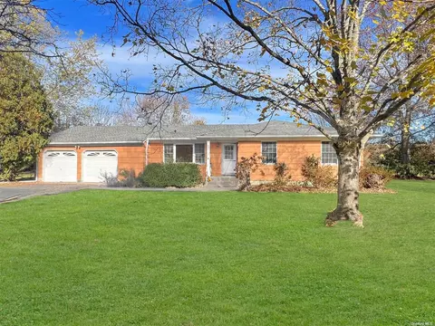 2350 Elijahs Ln, Mattituck, NY 11952