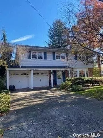 1299 Whittier Ave, Merrick, NY 11566