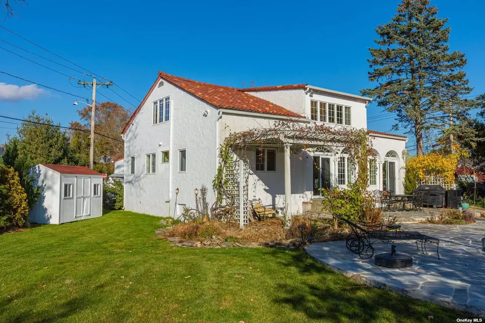 136 Eaton Ln, West Islip, NY 11795 32 Photos Movoto