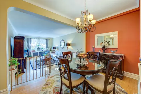 76-35 113th St #5A, Forest Hills, NY 11375