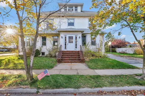 42 Vernon Ave, Rockville Centre, NY 11570