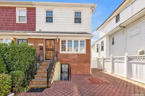 121-24 7th Ave, College Point, NY 11356