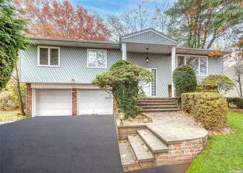 113 Ursula Dr, Roslyn, NY 11576