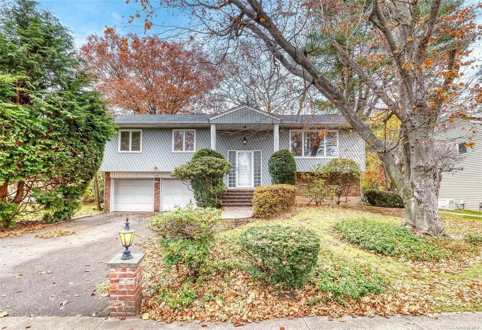 113 Ursula Dr Roslyn Ny 11576 31 Photos Movoto