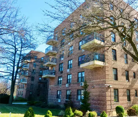 226-26 Union Tpke #3C, Bayside, NY 11364