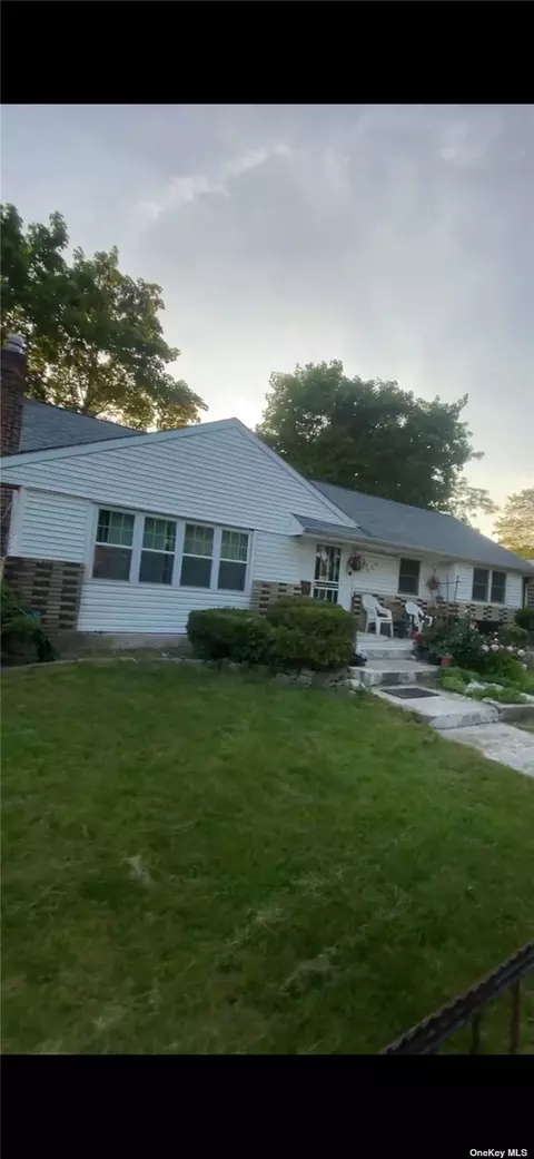 127 Saint Francis St, Roosevelt, NY 11575