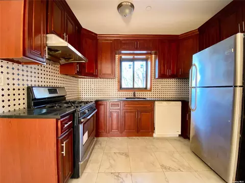 84-05 Queens Blvd #4A, Elmhurst, NY 11373