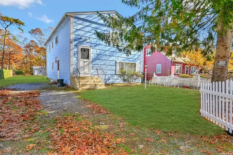 245 Cypress Dr, Mastic Beach, NY 11951