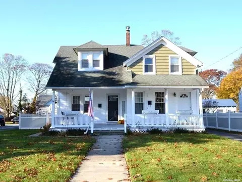 340 S Ocean Ave, Patchogue, NY 11772