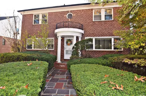 85-34 Chevy Chase St, Jamaica, NY 11432