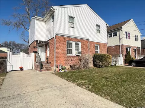 39 Jefferson Ave, Valley Stream, NY 11580