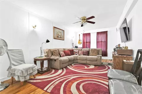 25-15 Union St #2C, Flushing, NY 11354