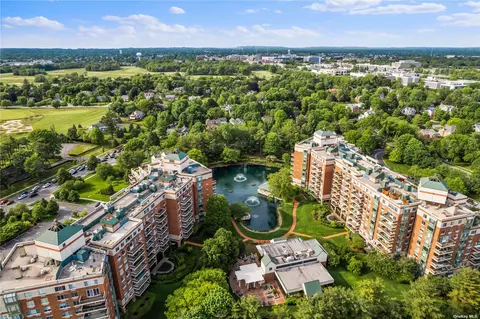 100 Hilton Ave #412 E, Garden City, NY 11530