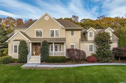 1250 White Eagle Dr, Laurel, NY 11948