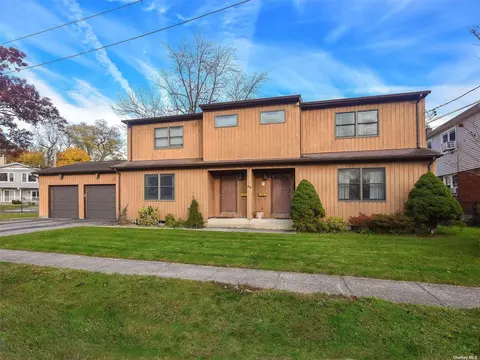 38 Cottonwood Rd, Port Washington, NY 11050