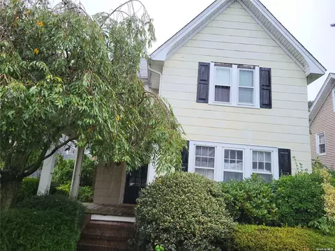 315 N Forest Ave, Rockville Centre, NY 11570