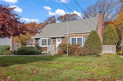 438 2nd Ave, East Northport, NY 11731