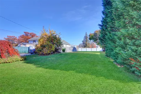 714 Franklin Ave, Massapequa, NY 11758