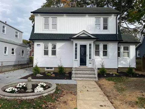270 N Columbus Ave, Freeport, NY 11520